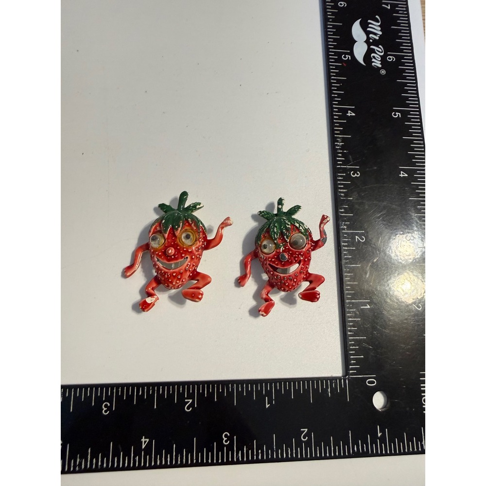 Vintage Strawberry Character Brooch Set Googly Eyes‎ Enamel Pins Kitsch Jewelry